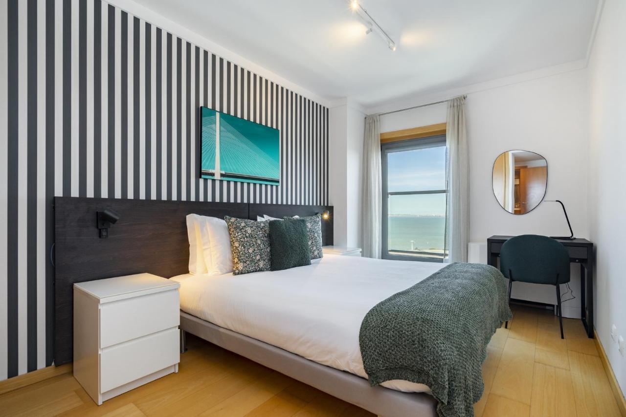 Whome Panoramic View With Elevator, Ac, Garage Perfect For Families & Business Travellers Apartament Lizbona