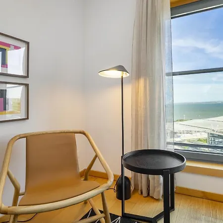 Whome Panoramic View With Elevator, Ac, Garage Perfect For Families & Business Travellers Lisbon Exterior photo