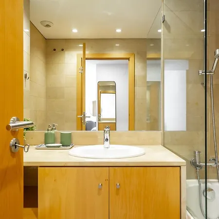 Whome Panoramic View With Elevator, Ac, Garage Perfect For Families & Business Travellers Lisbon Exterior photo