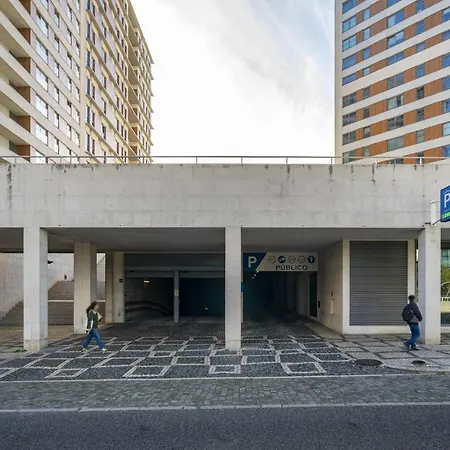 Whome Panoramic View With Elevator, Ac, Garage Perfect For Families & Business Travellers Lisbon Exterior photo